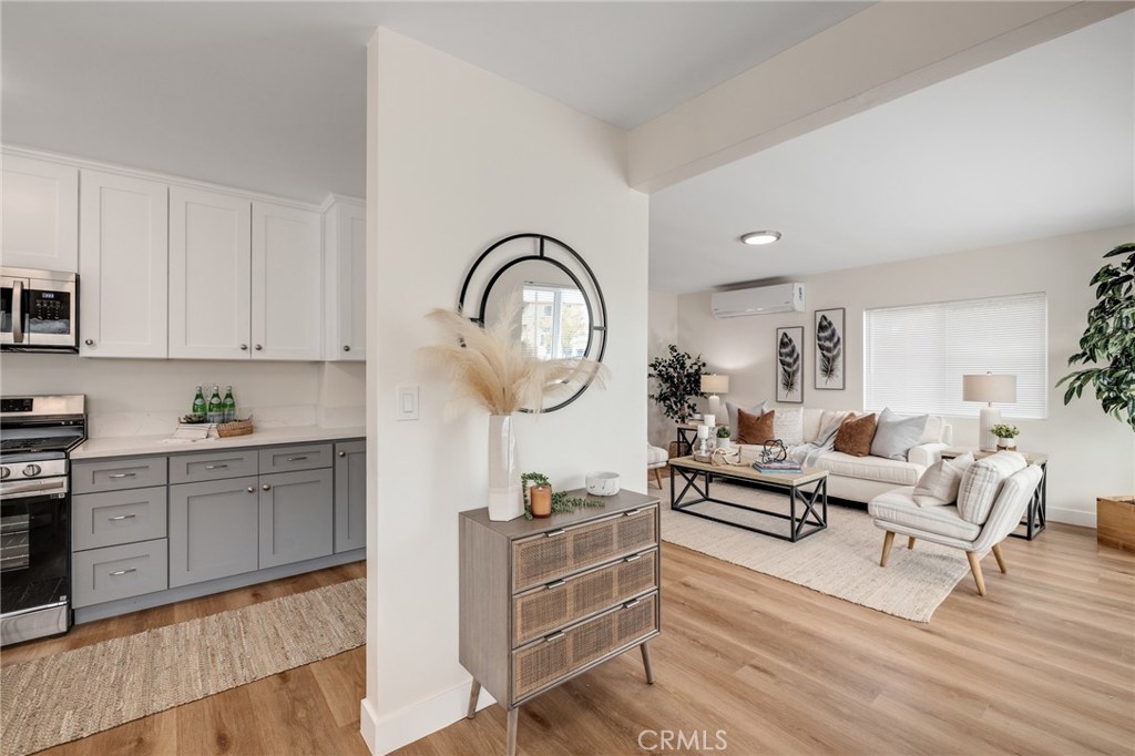 MLS #PV25065930 image #2
