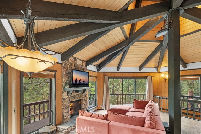 1281 Sand Canyon, Big Bear Lake CA: https://media.crmls.org/medias/1d01b67a-983b-4dc3-b6b4-9738fe966c9e.jpg