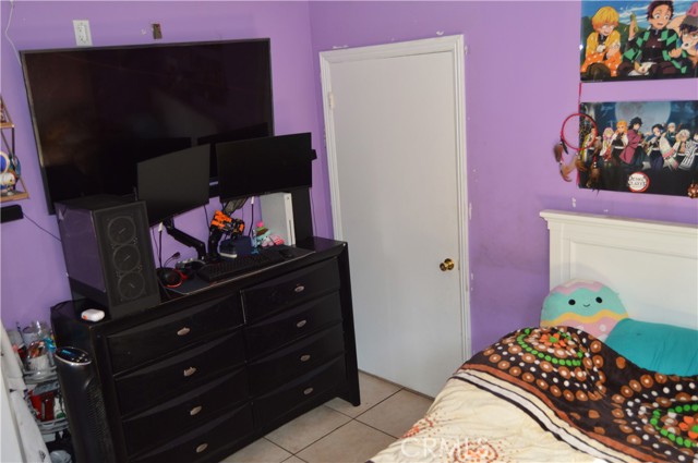 13104 Hoyt Street, Pacoima CA: https://media.crmls.org/medias/1d03e129-739a-4117-a43b-16e539f3ada5.jpg