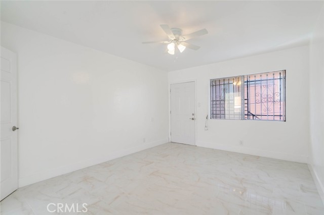 Detail Gallery Image 5 of 20 For 1116 S Berendo St #4,  Los Angeles,  CA 90006 - 2 Beds | 1 Baths