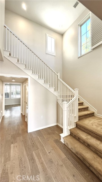 Detail Gallery Image 2 of 29 For 135 Overbrook, Irvine,  CA 92620 - 3 Beds | 2/1 Baths