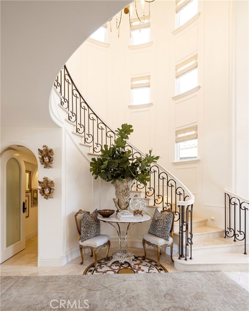 Detail Gallery Image 13 of 38 For 16111 Santa Barbara Ln, Huntington Beach,  CA 92649 - 4 Beds | 5/1 Baths