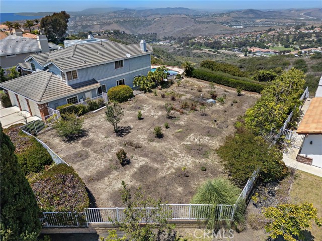 817 Calle Dulcinea, San Clemente CA: https://media.crmls.org/medias/1d059117-0edd-4357-84e8-24cb1cb6aa3f.jpg