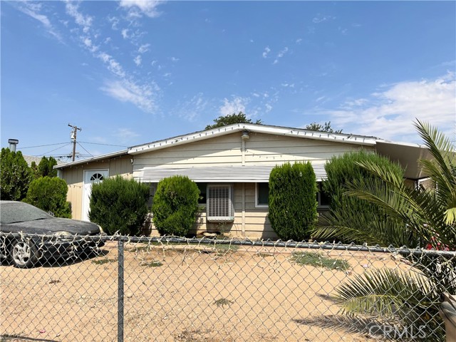 19184 Lindsay St, Hesperia, CA 92345