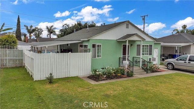 Detail Gallery Image 2 of 29 For 10913 Alclad Ave, Whittier,  CA 90605 - 2 Beds | 1 Baths
