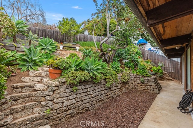 Detail Gallery Image 23 of 36 For 320 Ashton Dr, Laguna Beach,  CA 92651 - 3 Beds | 1/1 Baths