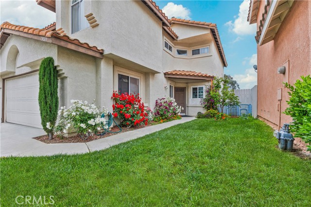 15689 Ladera Vista Drive, Chino Hills CA: https://media.crmls.org/medias/1d07e526-5d7b-411a-b39e-2f187e4eee37.jpg
