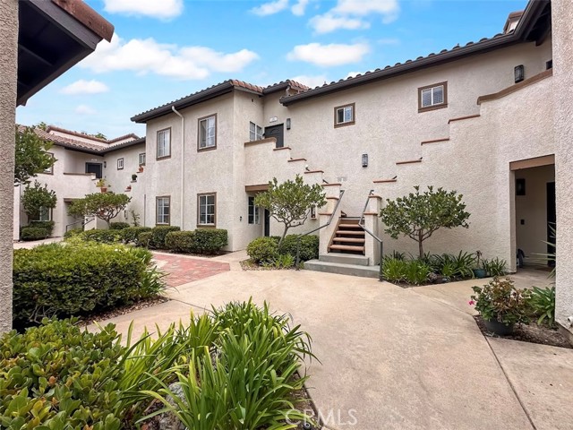 Detail Gallery Image 1 of 25 For 18 via Contento, Rancho Santa Margarita,  CA 92688 - 1 Beds | 1 Baths