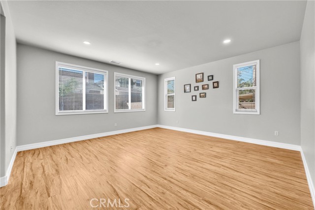 Detail Gallery Image 13 of 38 For 14297 Goose St, Corona,  CA 92880 - 6 Beds | 4 Baths