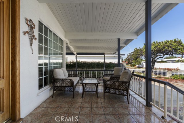 Detail Gallery Image 2 of 32 For 1754 W 242nd Pl, Torrance,  CA 90501 - 4 Beds | 3 Baths