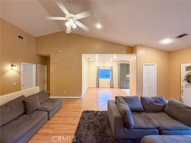 Detail Gallery Image 8 of 42 For 8921 Deer Trl, Frazier Park,  CA 93225 - 4 Beds | 3 Baths