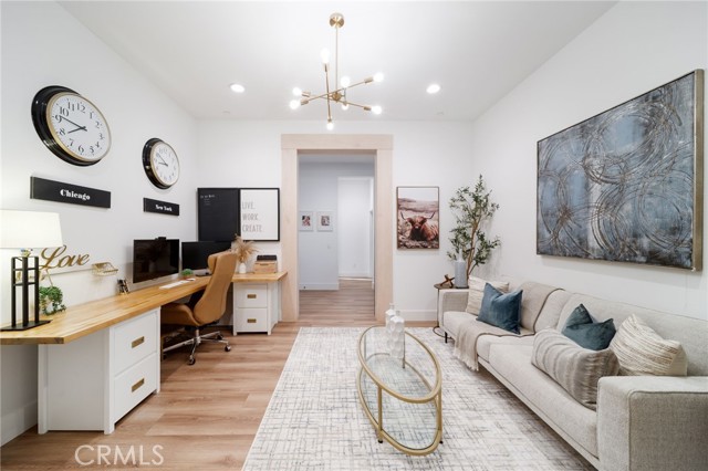 17042 Meteor Way, Riverside CA: https://media.crmls.org/medias/1d09abdc-ca93-446a-afd2-7079373f40fb.jpg