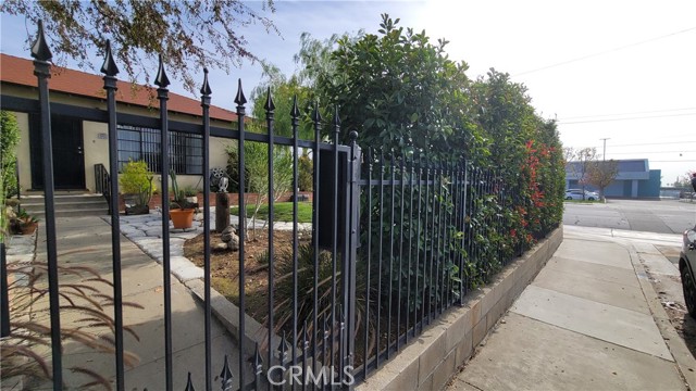 Detail Gallery Image 4 of 58 For 2701 Berkeley, Bakersfield,  CA 93305 - 3 Beds | 2 Baths