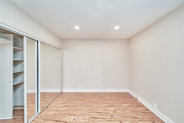 Detail Gallery Image 7 of 16 For 1329 W 37th Dr, Los Angeles,  CA 90007 - 4 Beds | 2 Baths