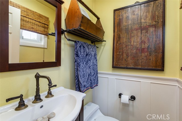Detail Gallery Image 28 of 43 For 2107 Arbutus St, Newport Beach,  CA 92660 - 4 Beds | 2/1 Baths