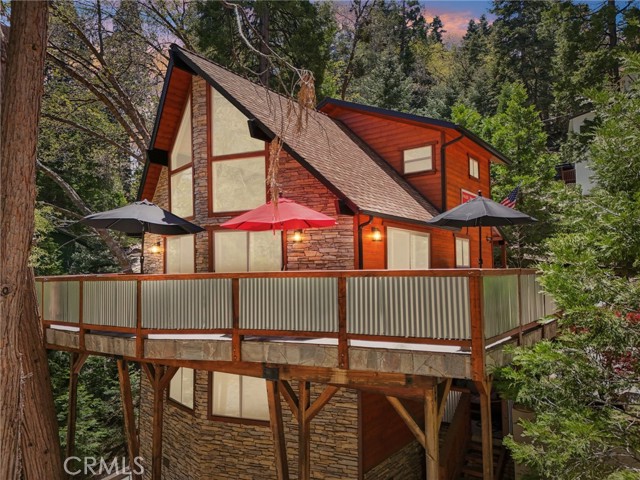 Detail Gallery Image 1 of 59 For 385 Iris Dr, Twin Peaks,  CA 92391 - 4 Beds | 3 Baths