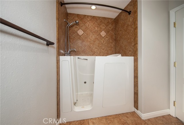 Detail Gallery Image 16 of 35 For 2061 W Redlands Bld 19d,  Redlands,  CA 92373 - 3 Beds | 2/1 Baths