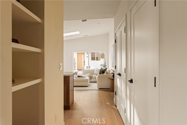 Detail Gallery Image 2 of 28 For 6441 Satsuma Ave, North Hollywood,  CA 91606 - – Beds | – Baths