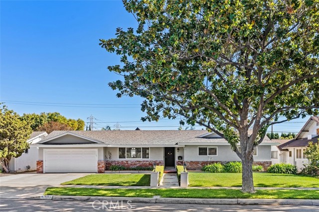Detail Gallery Image 2 of 41 For 1723 N Lincoln, Orange,  CA 92865 - 3 Beds | 2 Baths