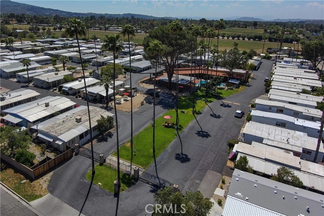 25521 Lincoln Avenue, Hemet CA: https://media.crmls.org/medias/1d0d2fa6-af51-40ef-b555-e0f3a6fc085d.jpg