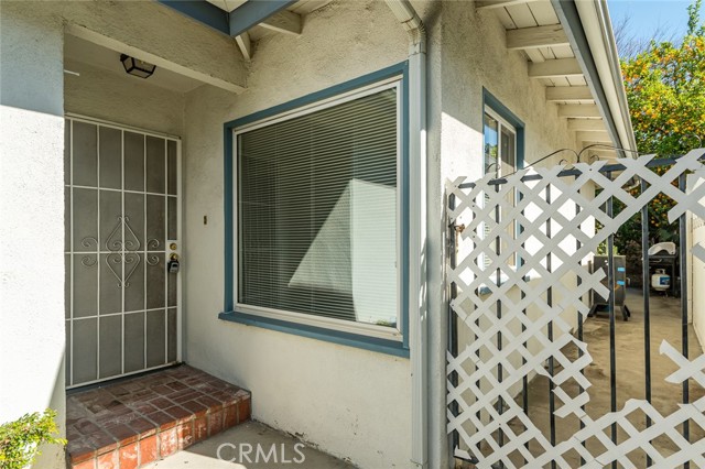 Detail Gallery Image 5 of 44 For 11014 Leolang, Sunland,  CA 91040 - 3 Beds | 1/1 Baths