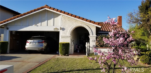 12439 Sunnycreek Lane Cerritos, California Good neighborhood, central air, laundry room inside of house.