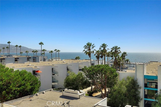 Detail Gallery Image 6 of 41 For 510 the Village #307,  Redondo Beach,  CA 90277 - 2 Beds | 2 Baths