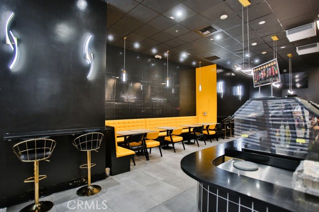 5537 W Sunset Boulevard, Los Angeles CA: https://media.crmls.org/medias/1d0f5d45-72bb-441e-a65d-77379fdfdaf0.jpg
