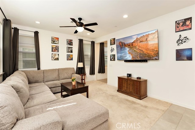 Detail Gallery Image 4 of 33 For 9475 Retreat Pl, Rancho Cucamonga,  CA 91730 - 4 Beds | 3 Baths