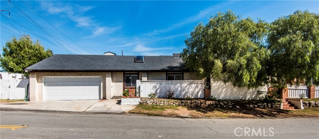 780 Rosecrans, Manhattan Beach, California 90266, 3 Bedrooms Bedrooms, ,2 BathroomsBathrooms,Residential,Sold,Rosecrans,SB18054294