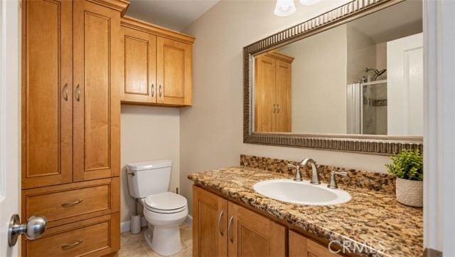 543 West Stocker Street, 14 photo 17