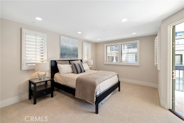 429 21st Place, Manhattan Beach, California 90266, 3 Bedrooms Bedrooms, ,3 BathroomsBathrooms,Residential,Sold,21st,SB22099322