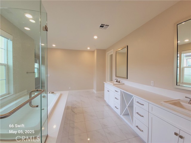 66 Swift, Irvine CA: https://media.crmls.org/medias/1d126ac2-c6cc-4371-b1a1-a1ae64e29ab6.jpg