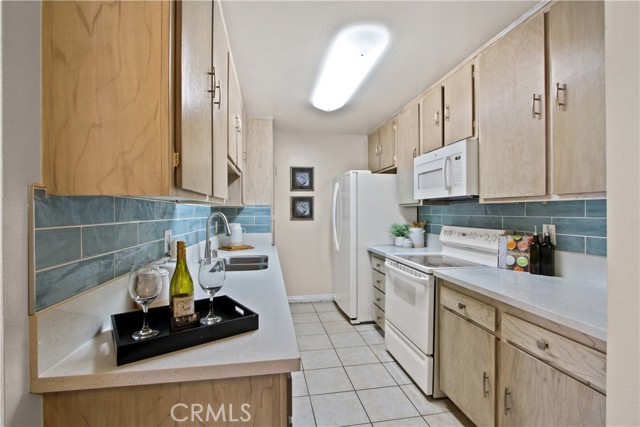 Detail Gallery Image 5 of 15 For 3565 Linden Ave #226,  Long Beach,  CA 90807 - 1 Beds | 1 Baths