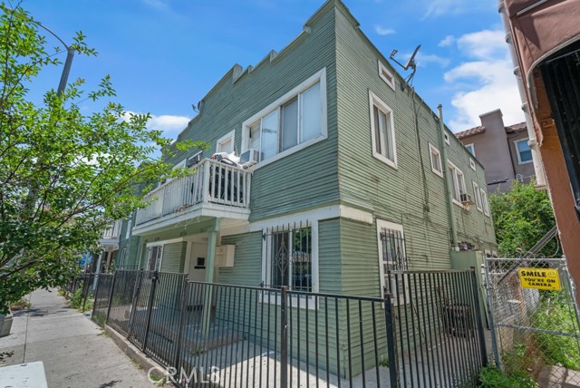 1137 S Union Avenue, Los Angeles CA: https://media.crmls.org/medias/1d1361b8-9a39-42e4-b95d-9e6612597cc5.jpg