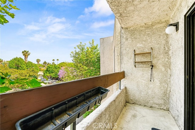 Detail Gallery Image 19 of 24 For 1037 N Vista St #305,  West Hollywood,  CA 90046 - 2 Beds | 2 Baths