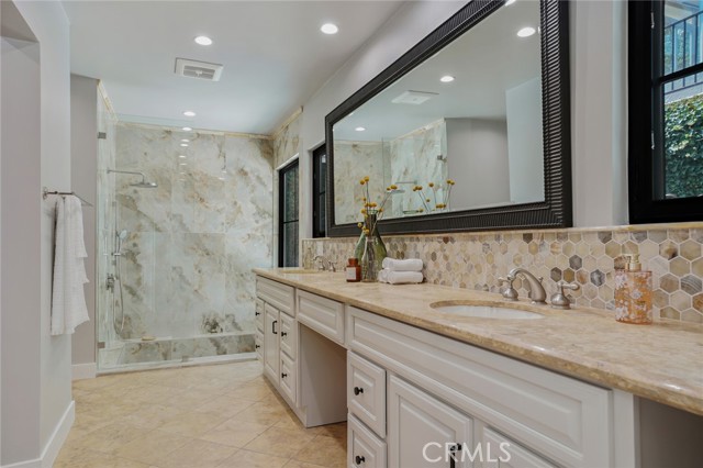 Detail Gallery Image 25 of 49 For 3515 Weslin Ave, Sherman Oaks,  CA 91423 - 3 Beds | 3 Baths