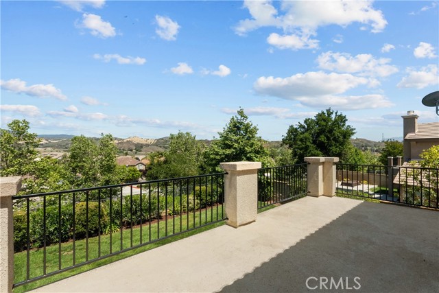 29266 Mission Trail Lane, Valencia CA: https://media.crmls.org/medias/1d142f92-309a-492b-8306-943a2a458b1f.jpg