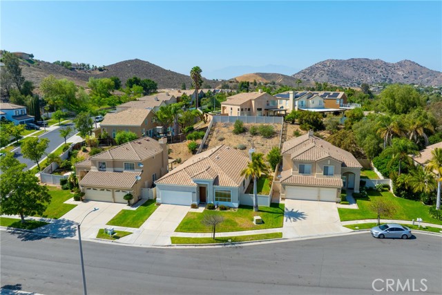 1931 Madera Circle, Corona CA: https://media.crmls.org/medias/1d14e89e-2e9e-4dfe-a5da-7abd38c2f93e.jpg