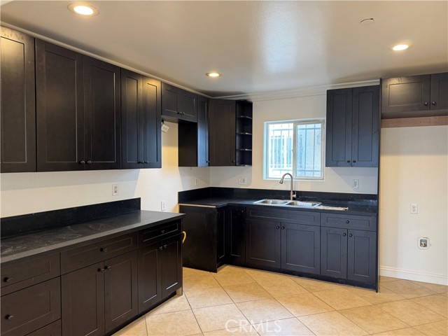 Detail Gallery Image 6 of 9 For 7112 S Denker, Los Angeles,  CA 90047 - 4 Beds | 2 Baths