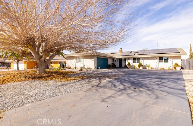 Detail Gallery Image 2 of 26 For 15996 Arroyo Dr, Victorville,  CA 92395 - 4 Beds | 2/1 Baths