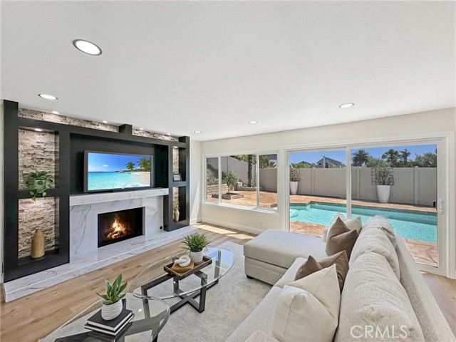 26862 Salazar Drive, Mission Viejo CA: https://media.crmls.org/medias/1d165ce7-1919-4113-83f3-aacc3d62f10a.jpg
