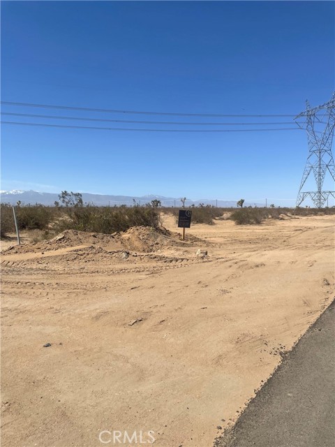 17681 Muskrat Avenue, Adelanto, California 92301, ,Land,For Sale,17681 Muskrat Avenue,CRDW23138770