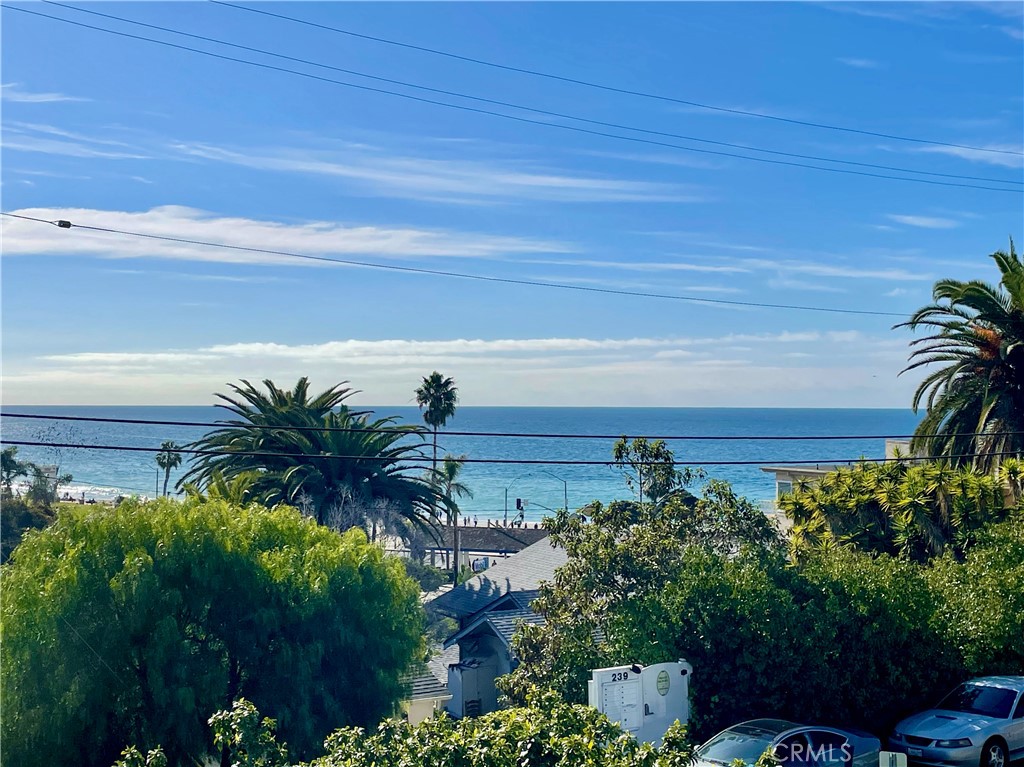 https://media.crmls.org/medias/1d16fa4e-c4dd-4064-881c-b95f5747a684.jpg?preset=X-Large