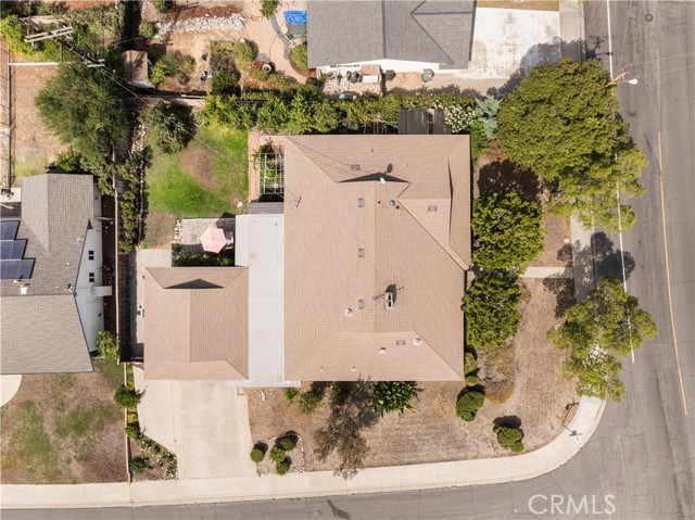 702 Scripps Drive, Claremont CA: https://media.crmls.org/medias/1d170f53-90f0-434d-a93b-ec25b57c063a.jpg