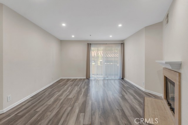 Detail Gallery Image 8 of 45 For 5744 Oak Bend Ln #203,  Oak Park,  CA 91377 - 1 Beds | 1 Baths