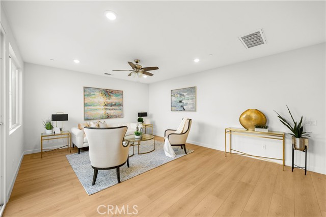 Detail Gallery Image 11 of 51 For 6956 La Rochelle Way, Chino,  CA 91710 - 5 Beds | 3/1 Baths