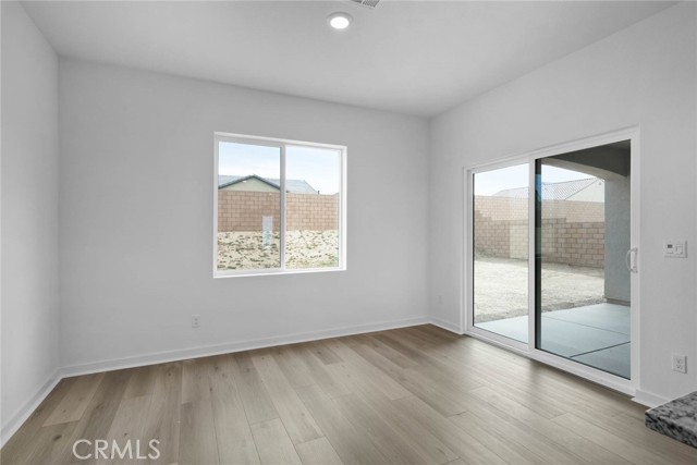 14857 Desert Lily Court, Apple Valley CA: https://media.crmls.org/medias/1d1892e2-bf3d-46cc-a337-b32c7d9b626d.jpg