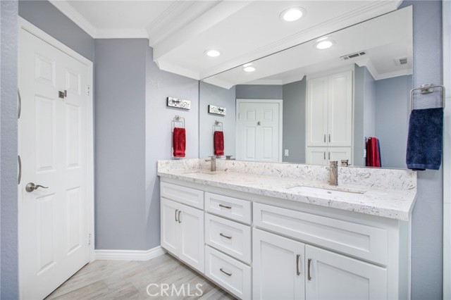 30201 Spray Drive, Canyon Lake CA: https://media.crmls.org/medias/1d18f9e4-37f3-42f9-82ae-afdcbc1dca13.jpg