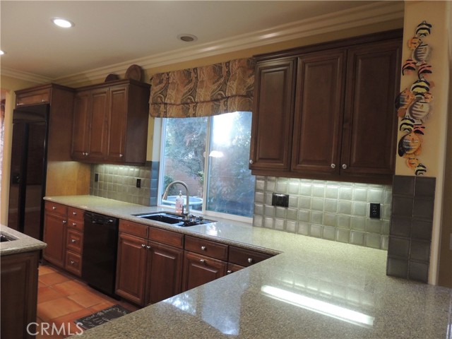 Detail Gallery Image 13 of 20 For 7621 Stonegate, Corona,  CA 92880 - 6 Beds | 4/1 Baths